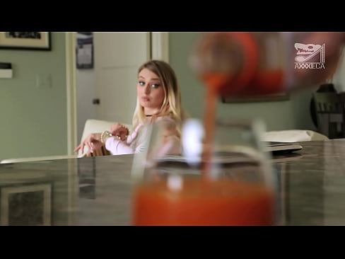 ❤️ Kuuma tyttö isoilla tisseillä ja tiukalla pillulla saa kyrpää luuserilta, mutta hyvin kovaa ☑ Super seksi at us ❤