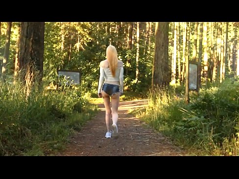 ❤️ Kaunis nainen liikkuu hitaasti, ei alaston video ☑ Super seksi at us ❤