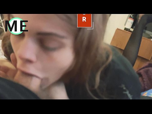 ❤️ Kurkkumulkku, revityt sukkahousut ja revityt korkokengät kiva tavata ☑ Super seksi at us ❤